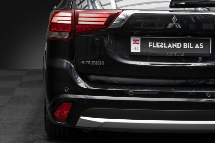 mitsubishi-outlander-elektrisitetbensin-2016-big-8