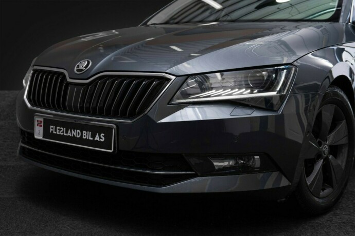 skoda-superb-diesel-2016-big-2