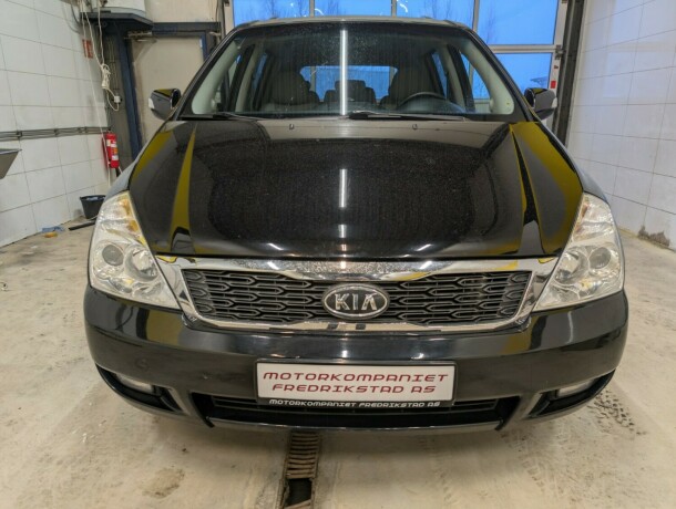 kia-carnival-diesel-2011-big-9