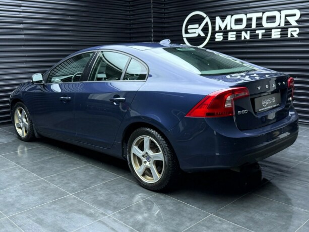 volvo-s60-diesel-2011-big-1