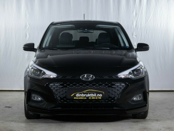 hyundai-i20-bensin-2020-big-2