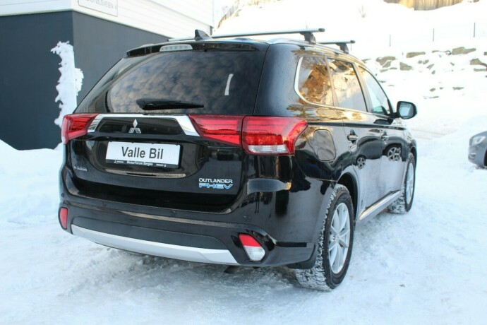 mitsubishi-outlander-elektrisitetbensin-2016-big-4