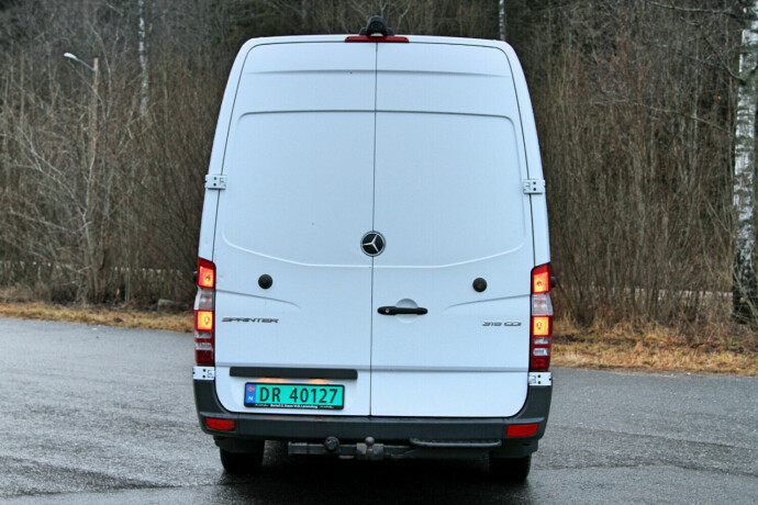 mercedes-benz-sprinter-diesel-2017-big-28