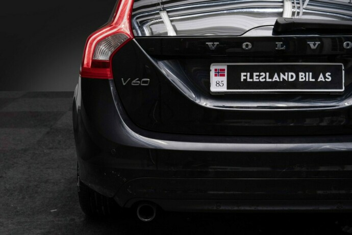 volvo-v60-diesel-2015-big-11