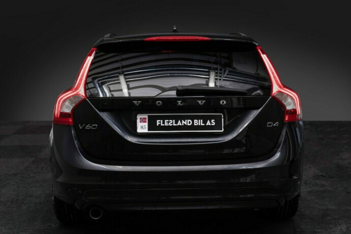 volvo-v60-diesel-2015-big-10