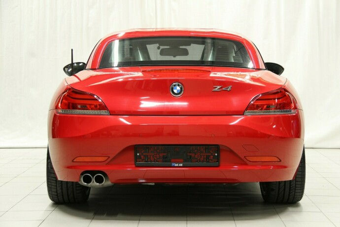 bmw-z4-bensin-2010-big-3