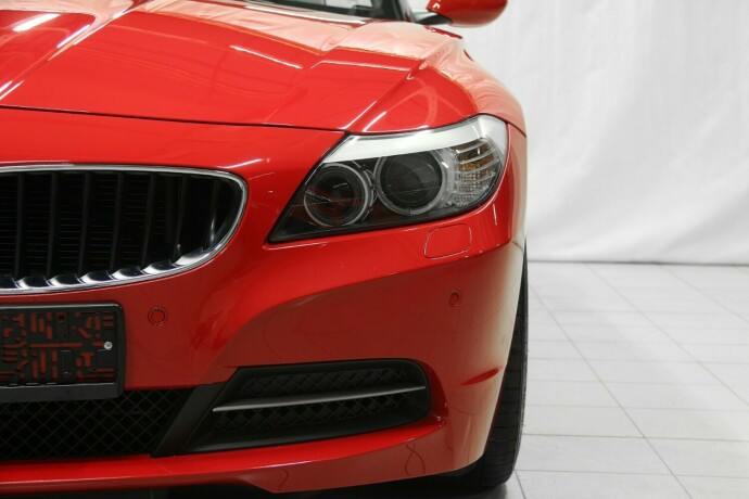 bmw-z4-bensin-2010-big-28