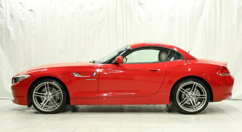 bmw-z4-bensin-2010-big-5