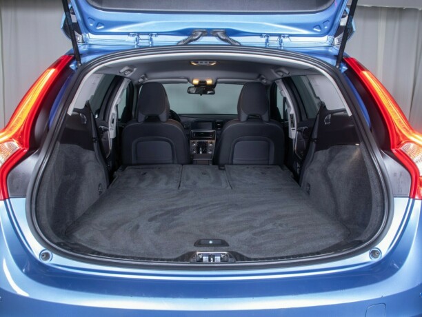 volvo-v60-diesel-2015-big-14