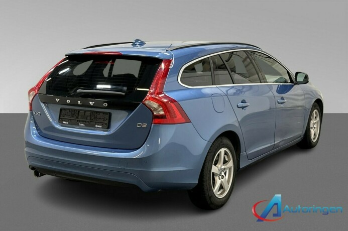 volvo-v60-diesel-2015-big-5