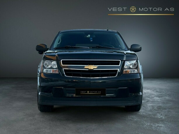 chevrolet-tahoe-bensin-2012-big-1