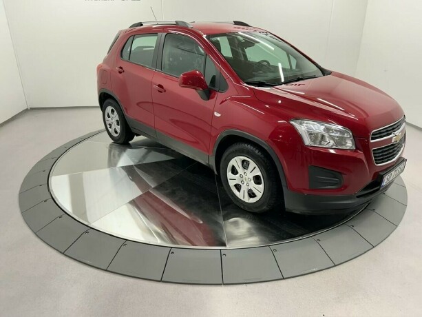 chevrolet-trax-bensin-2014-big-6