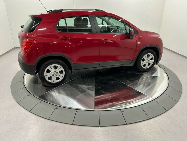 chevrolet-trax-bensin-2014-big-5