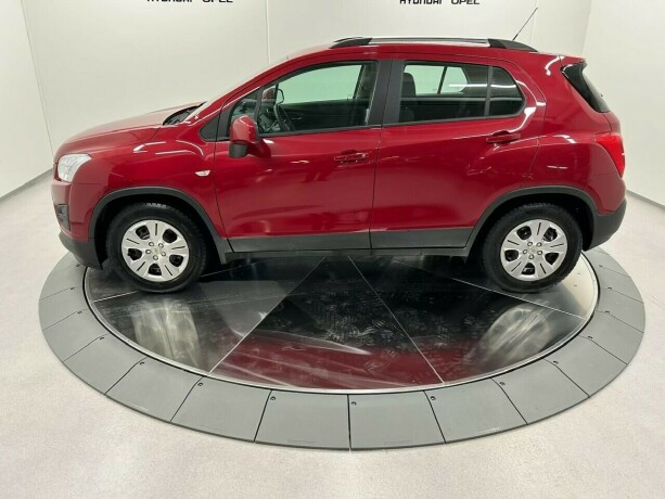 chevrolet-trax-bensin-2014-big-1