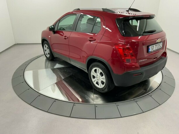 chevrolet-trax-bensin-2014-big-2