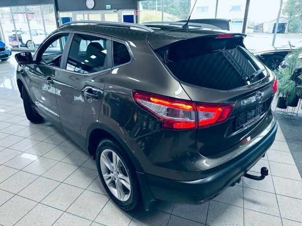 nissan-qashqai-bensin-2015-big-4