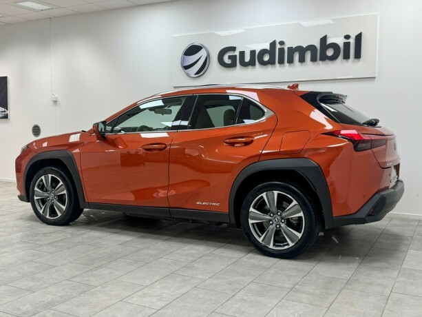 lexus-ux-elektrisitet-2021-big-4