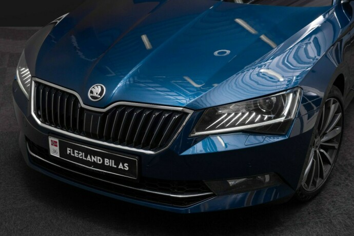 skoda-superb-bensin-2017-big-4