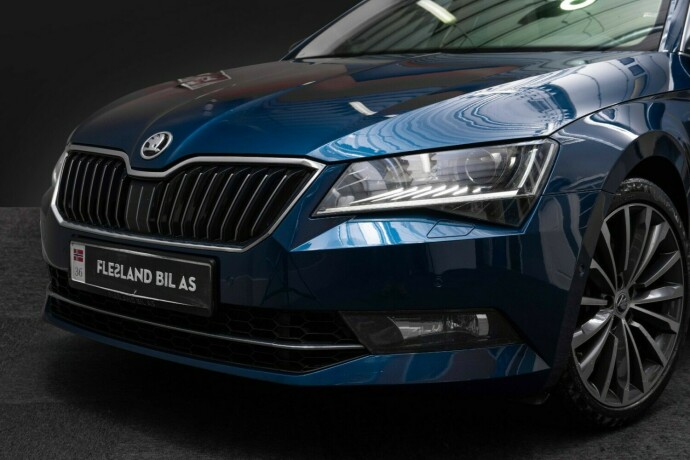 skoda-superb-bensin-2017-big-2