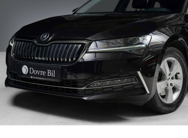 skoda-superb-elektrisitetbensin-2020-big-1