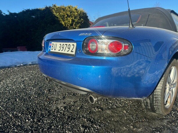 mazda-mx-5-bensin-2006-big-15