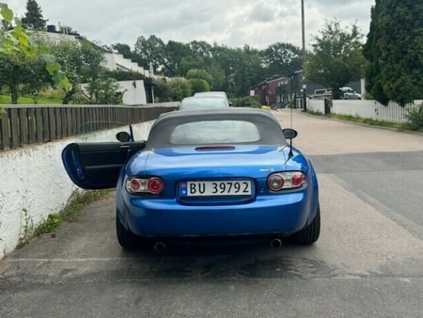 mazda-mx-5-bensin-2006-big-3