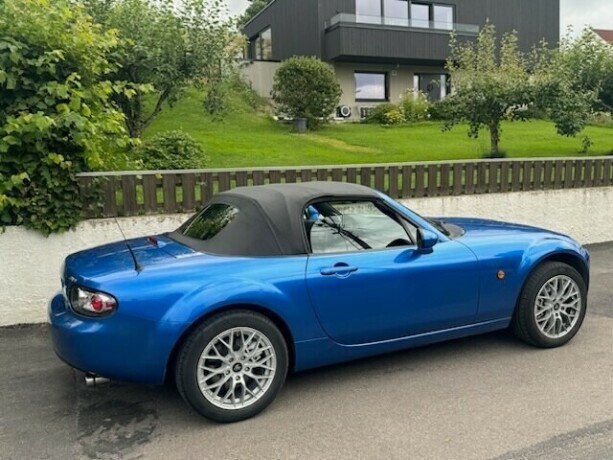 mazda-mx-5-bensin-2006-big-1