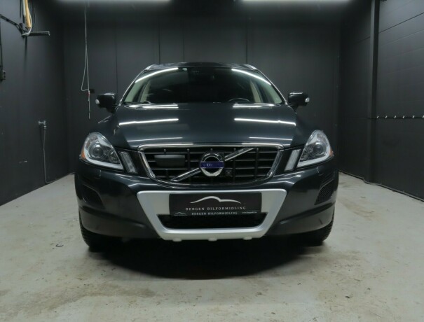 volvo-xc-60-diesel-2013-big-1