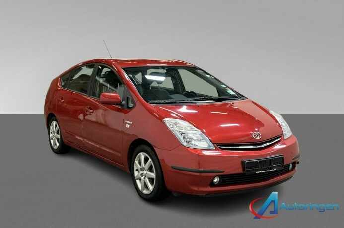 toyota-prius-bensin-2008-big-2