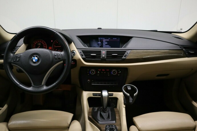 bmw-x1-diesel-2011-big-21