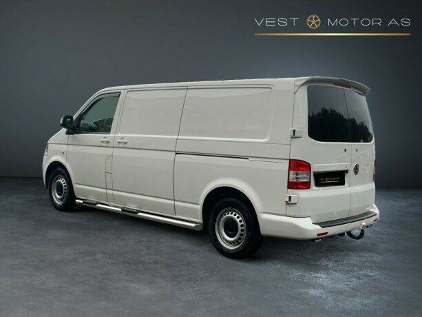 volkswagen-transporter-diesel-2010-big-4