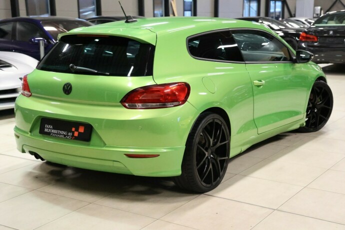 volkswagen-scirocco-bensin-2009-big-2