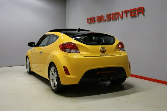 hyundai-veloster-bensin-2012-big-3