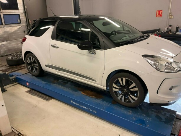 citroen-ds3-diesel-2011-big-6