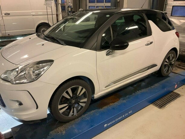 citroen-ds3-diesel-2011-big-2