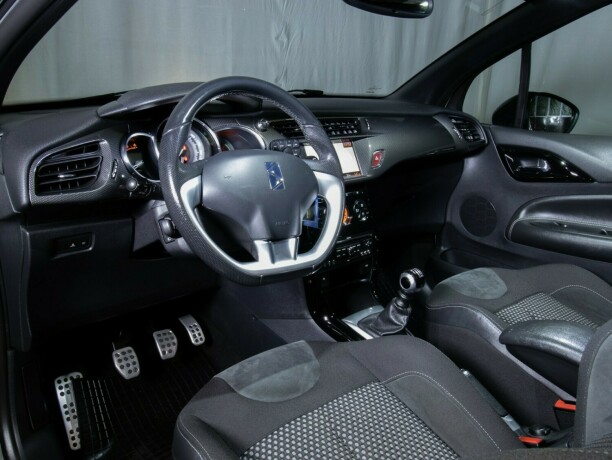 citroen-ds3-diesel-2011-big-34