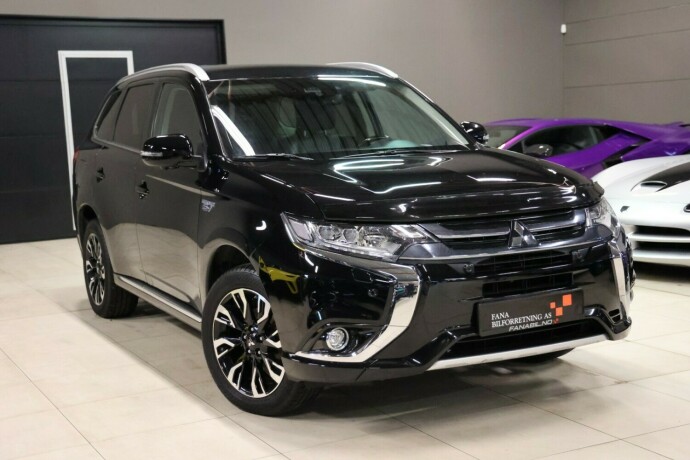 mitsubishi-outlander-elektrisitetbensin-2017-big-3