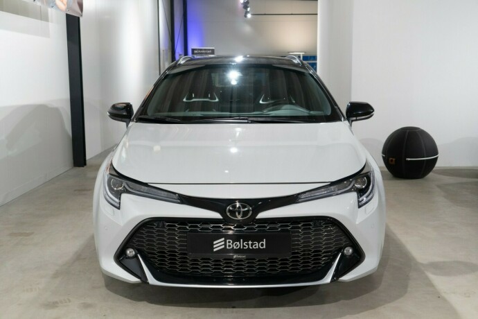 toyota-corolla-elektrisitetbensin-2023-big-1