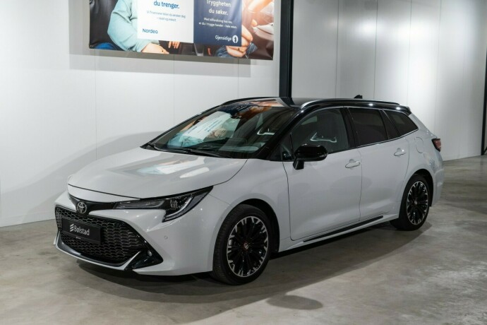 toyota-corolla-elektrisitetbensin-2023-big-0