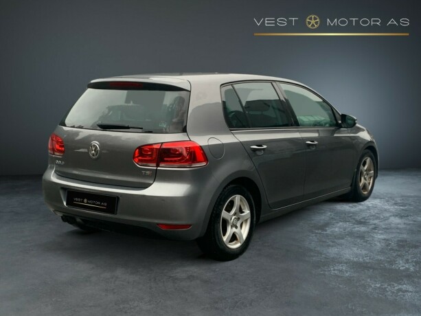 volkswagen-golf-bensin-2011-big-7