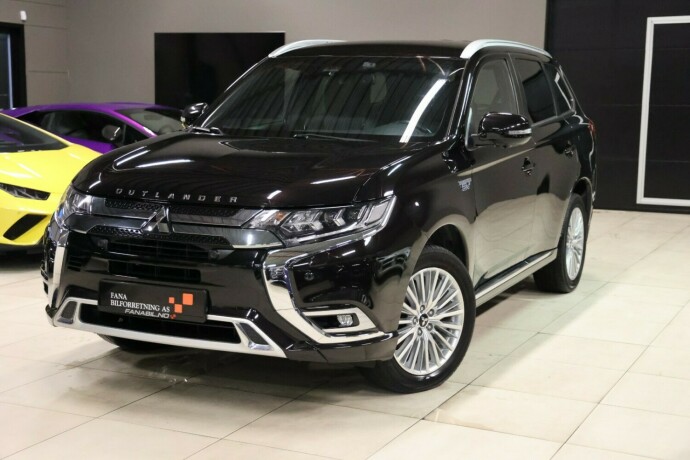 mitsubishi-outlander-elektrisitetbensin-2019-big-0