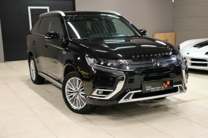 mitsubishi-outlander-elektrisitetbensin-2019-big-3