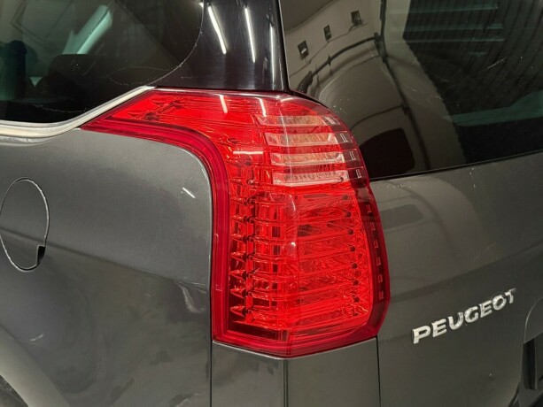 peugeot-5008-diesel-2012-big-5