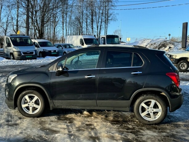 chevrolet-trax-bensin-2014-big-32