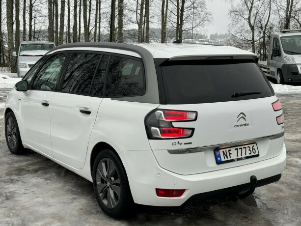 citroen-c4-picasso-diesel-2016-big-7