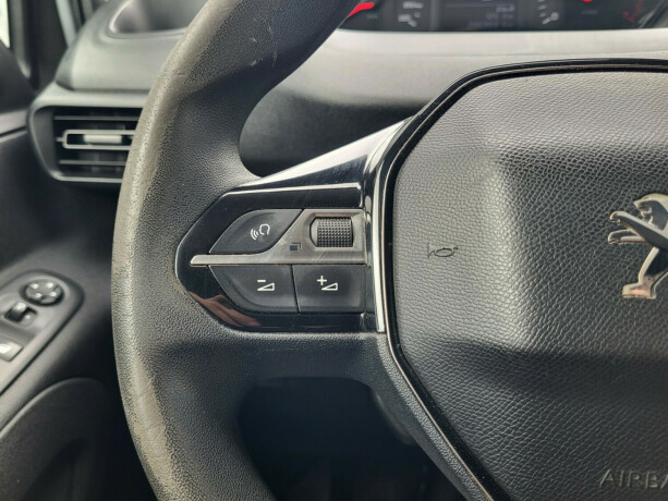 peugeot-partner-diesel-2020-big-23