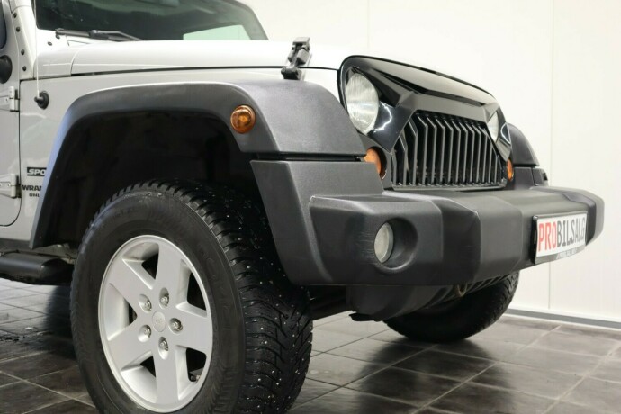 jeep-wrangler-diesel-2010-big-7