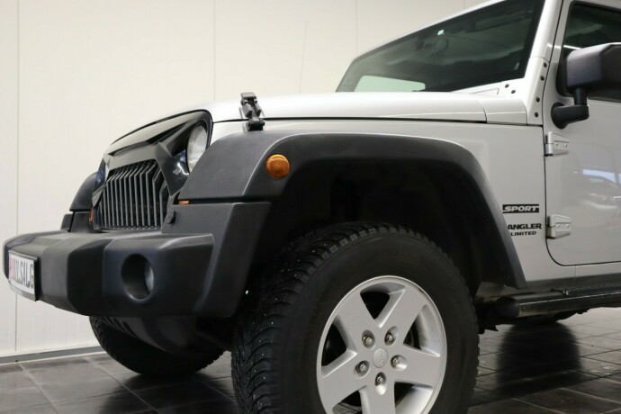 jeep-wrangler-diesel-2010-big-8