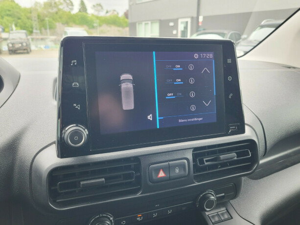 peugeot-partner-diesel-2022-big-21