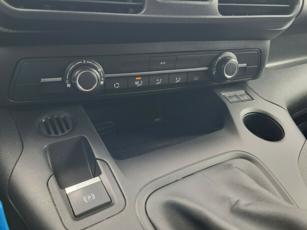 peugeot-partner-diesel-2022-big-22